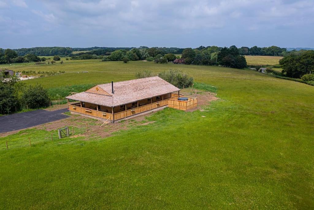 Luxury Log Cabin With A Hot Tub Stone  Екстериор снимка