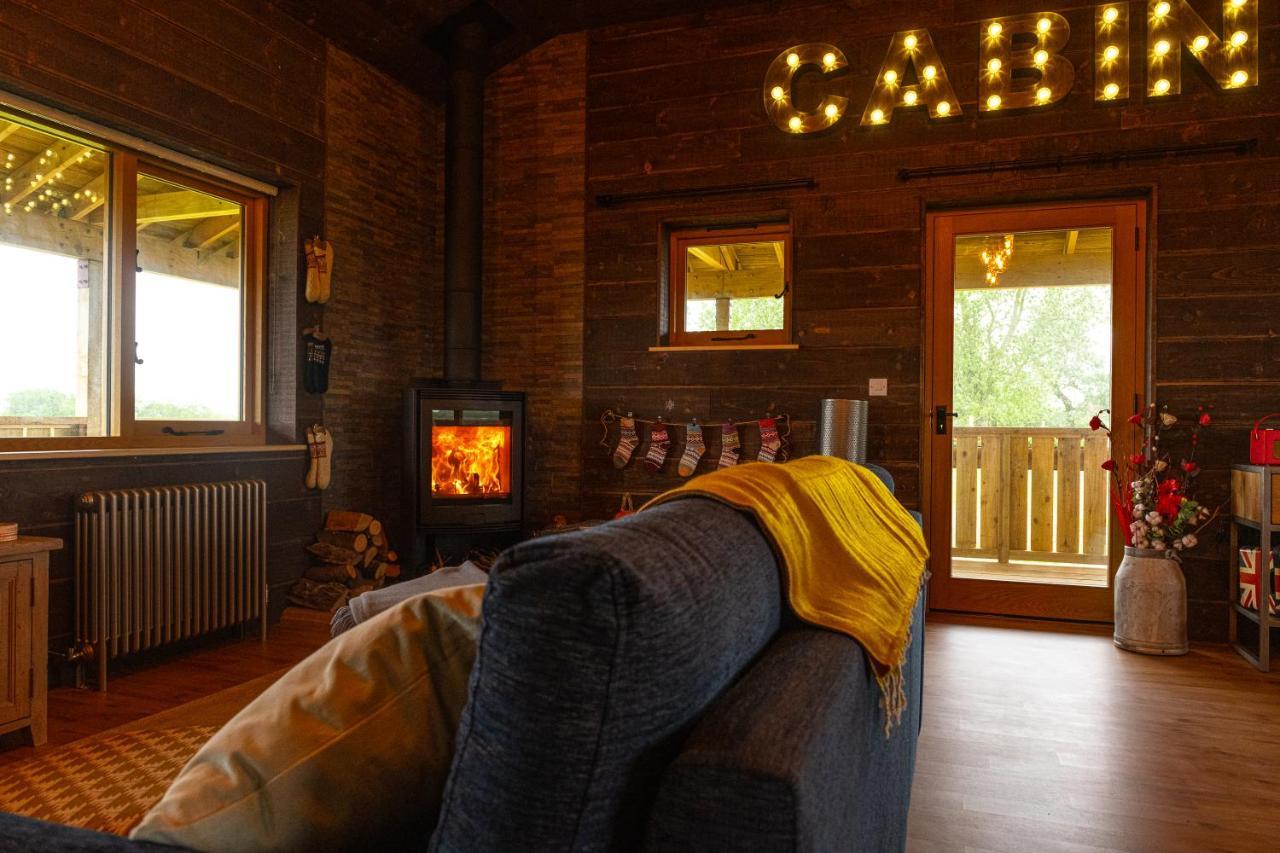 Luxury Log Cabin With A Hot Tub Stone  Екстериор снимка