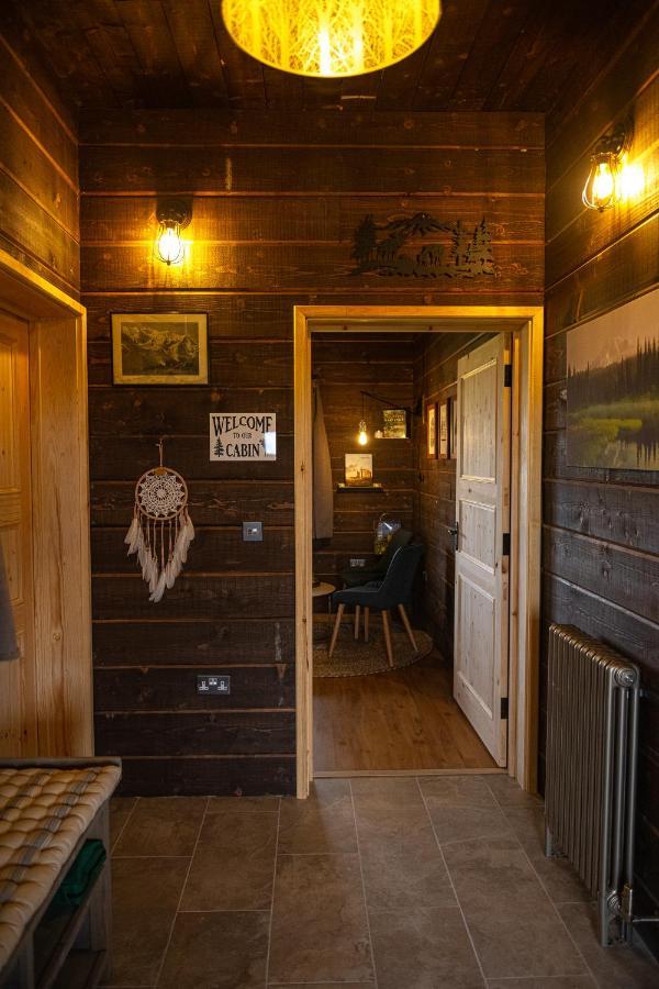 Luxury Log Cabin With A Hot Tub Stone  Екстериор снимка
