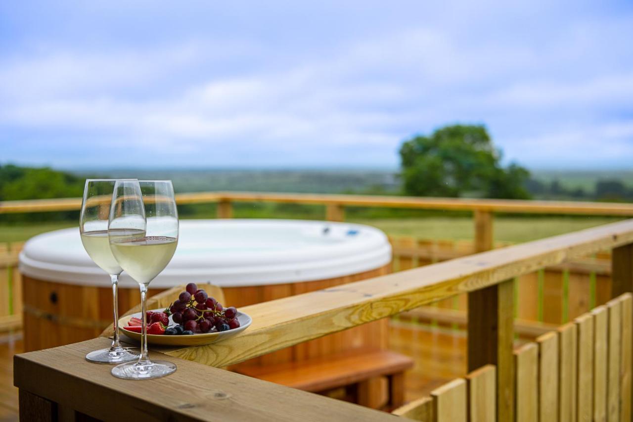 Luxury Log Cabin With A Hot Tub Stone  Екстериор снимка